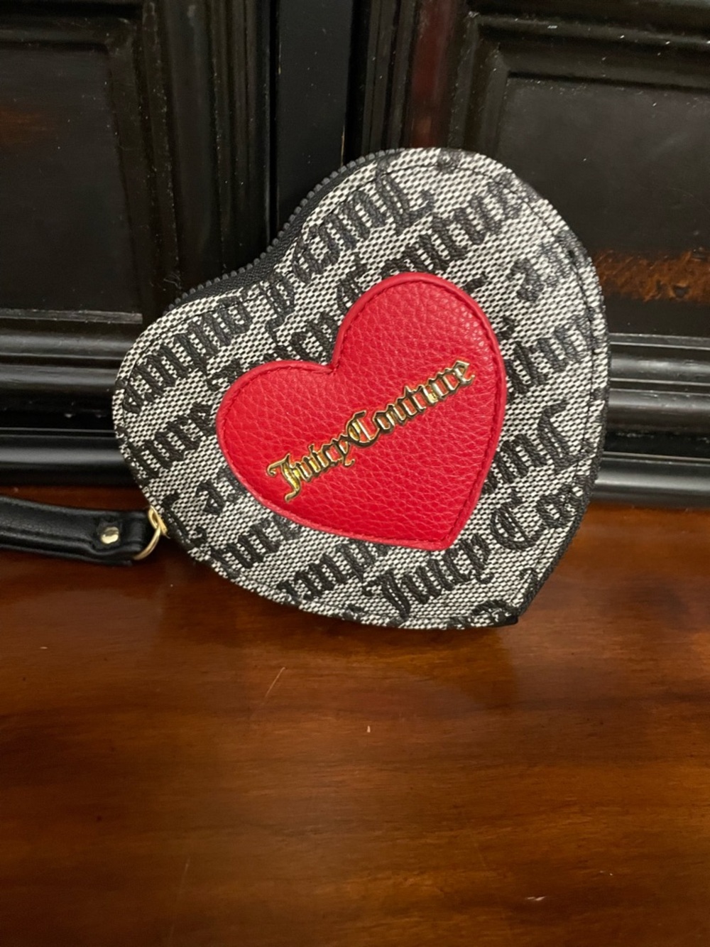 Juicy Couture Gold cosmetic bag BUNDLE with Red Heart wristlet beauty 9pcs new - Picture 12 of 16